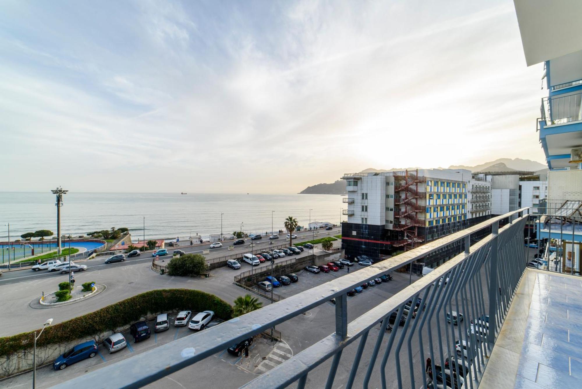 Salsedine Apartment Салерно Экстерьер фото